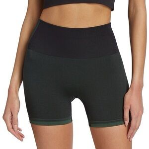 Outdoor Voices SeamlessSmooth 4.5” Short, bike shorts, spandex, legging short